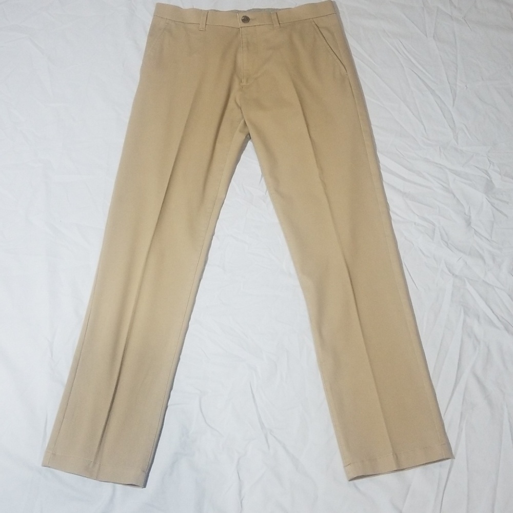 J.M. Haggar Slim Fit Luxury Comfort Khakis Pleated